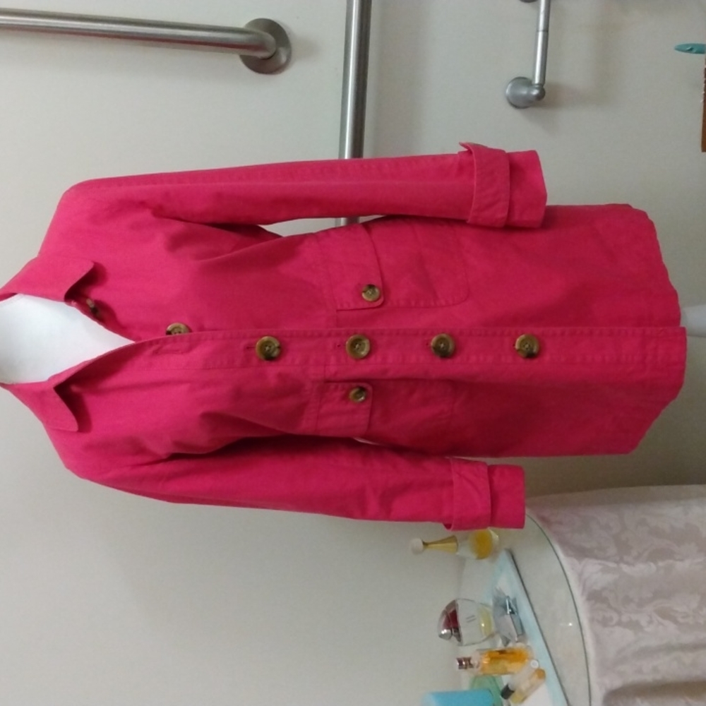 GAP size small women's pink trenchcoat. EUC.